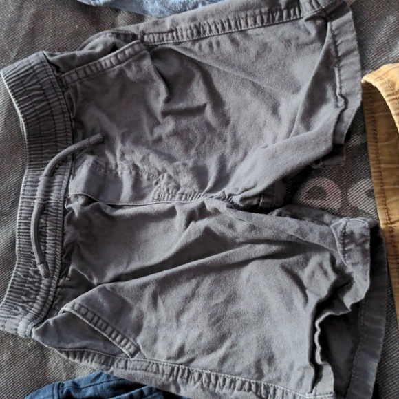 Boys 3T Lot - Six Shorts/One Pants - Picture 6 of 7
